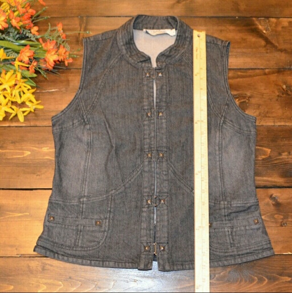 Stone Washed Studded Denim Vest Size 4 - Picture 3 of 4
